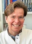 Prof. Dr. Andrea Tannapfel ist die Vorsitzende der Arbeitsgemeinschaft Tumorklassifikation in der Onkologie (ATO) der Deutschen Krebsgesellschaft.